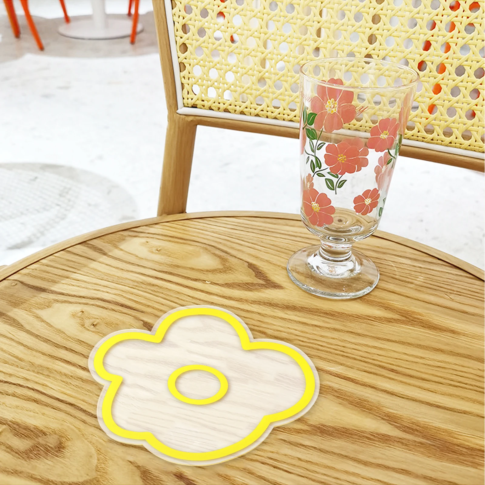 1Pcs Acrylic Transparent Flower Coaster Heat Insulation Placemat Table Mat Cup Holder for Kitchen Dining
1Pcs Acrylic Transparent Flower Coaster Heat Insulation Placemat Table Mat Cup Holder for Kitchen Dining