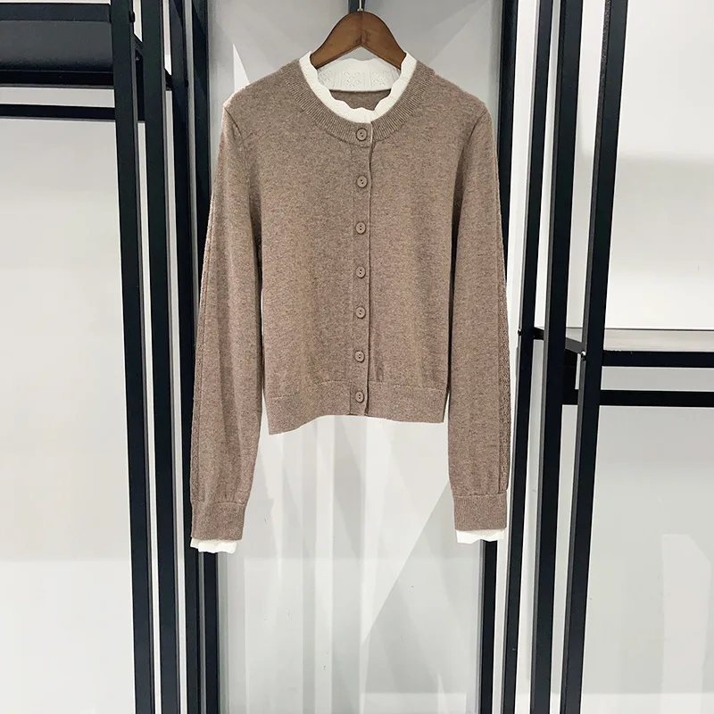 【Gift Free】2025 Autumn Winter French Niche Elegant Lace Trim Contrast Knit Cardigan Women Commuter Versatile Sweater Top
【Gift Free】2025 Autumn Winter French Niche Elegant Lace Trim Contrast Knit Cardigan Women Commuter Versatile Sweater Top