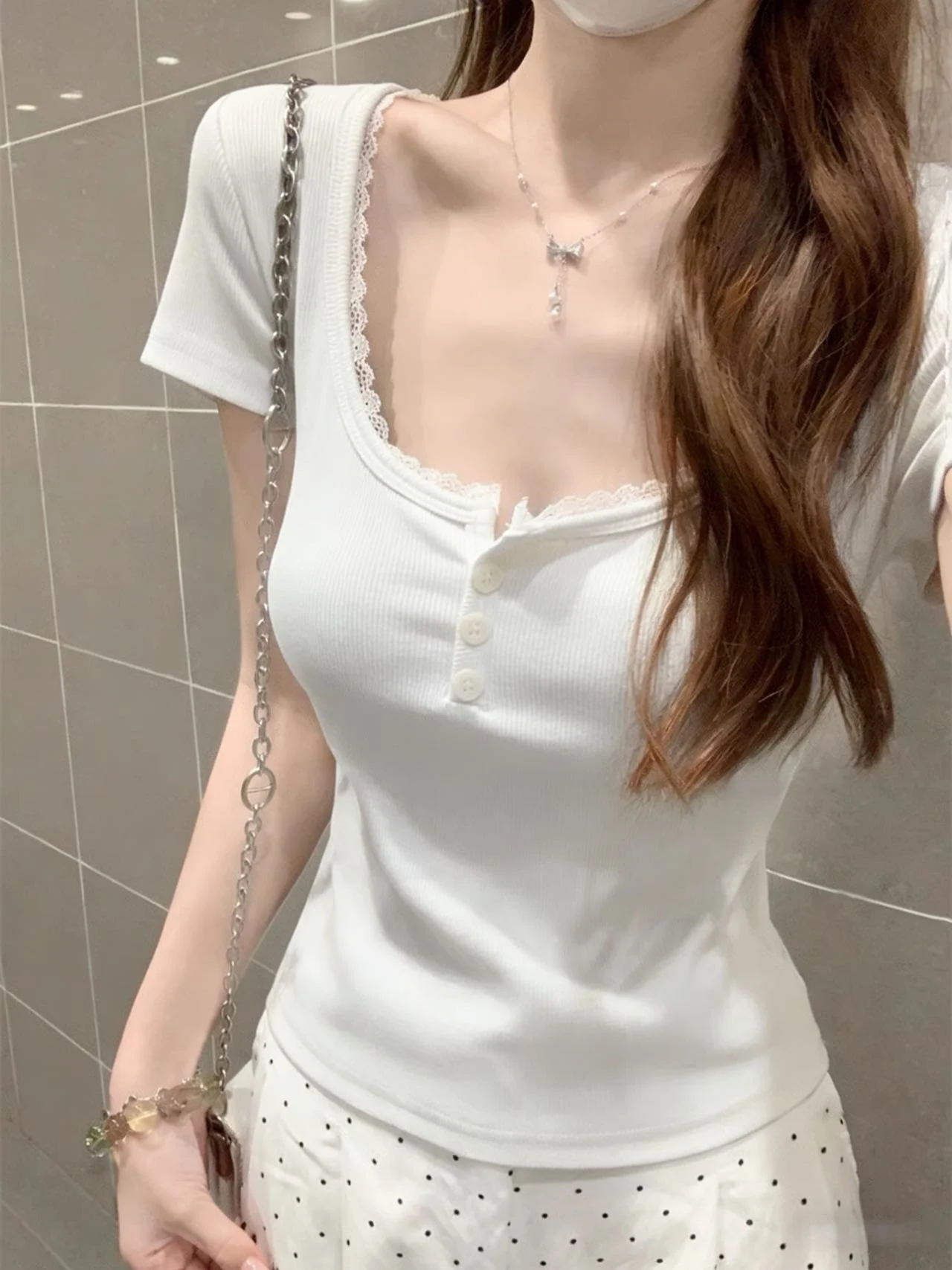 Summer New Women's Lace Short Sleeve T-Shirt 95 Cotton Button Front Shoulder Fit plus Size Casual Comfortable Breathable Top
Summer New Women's Lace Short Sleeve T-Shirt 95 Cotton Button Front Shoulder Fit plus Size Casual Comfortable Breathable Top