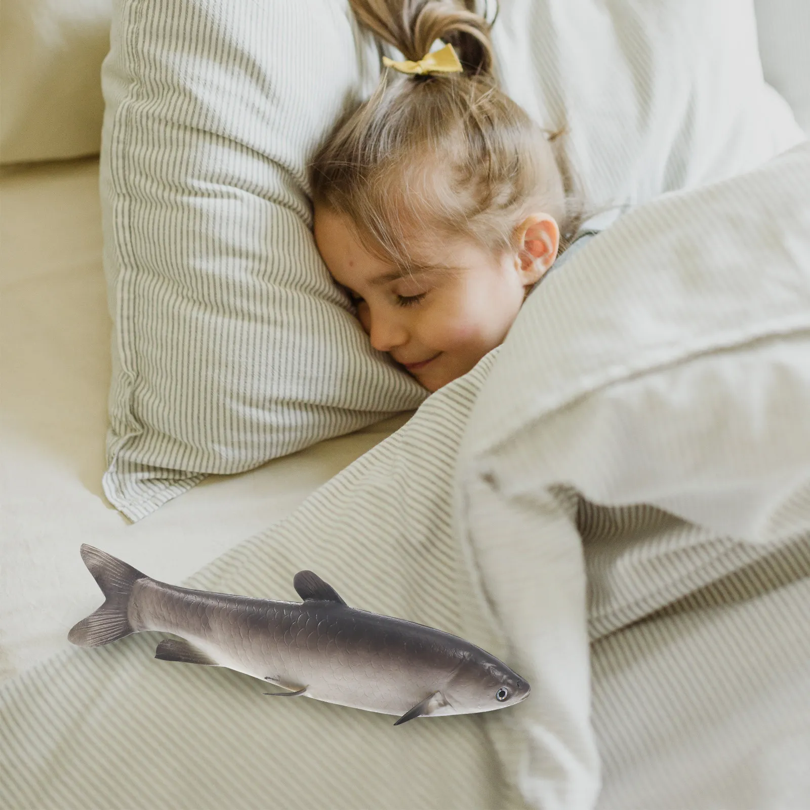 1Pcs Premium Simulation Fish Decor Realistic Animal Figure for Kids Educational Play Natural Visual Experience Home Office Fish
1Pcs Premium Simulation Fish Decor Realistic Animal Figure for Kids Educational Play Natural Visual Experience Home Office Fish