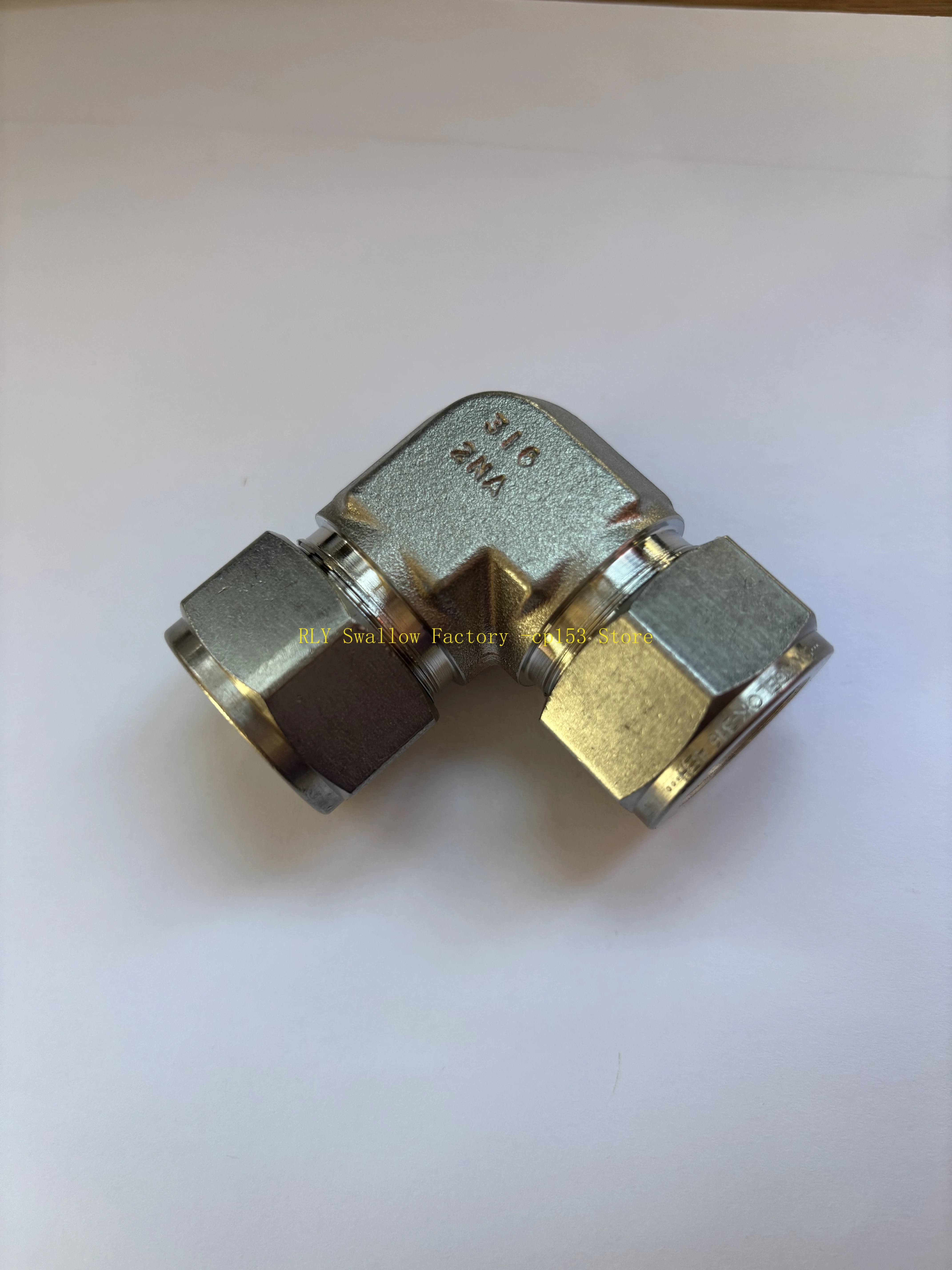 Stainless Steel Ferrule Fittings SS-1210-9 3/4 OD 90 Degree Union Elbow
Stainless Steel Ferrule Fittings SS-1210-9 3/4 OD 90 Degree Union Elbow