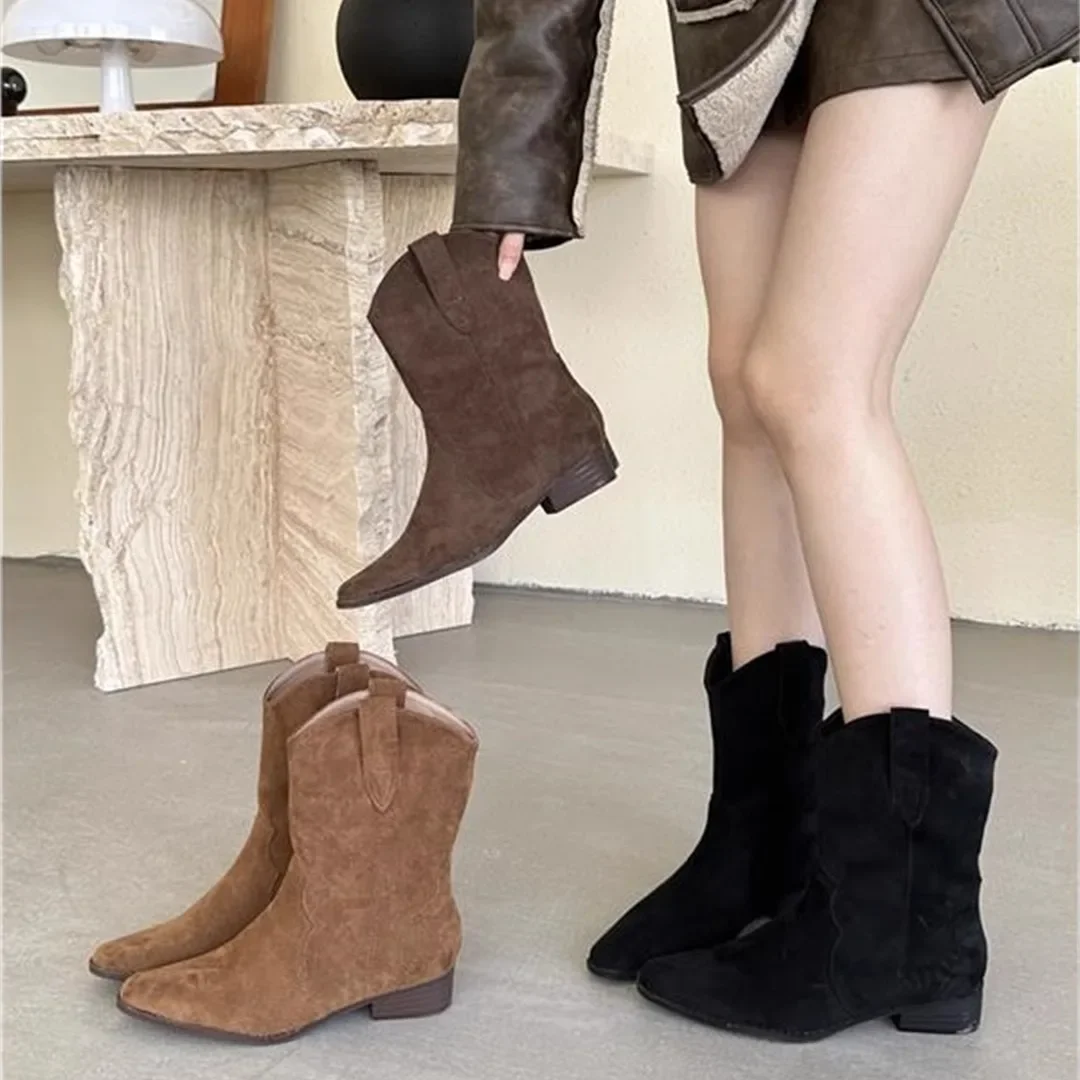 Замшевые женские сапоги до середины икры, однотонные модные зимние ботинки на среднем каблуке, новые женские универсальные плиссированные модные ботинки с острым носком
Замшевые женские сапоги до середины икры, однотонные модные зимние ботинки на среднем каблуке, новые женские универсальные плиссированные модные ботинки с острым носком