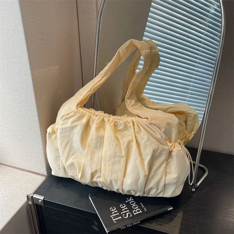 2025 New Nylon Tote Bag for Women Large Capacity Lightweight Shoulder Bag Summer College Student Handbag Casual All-Match Purse
2025 New Nylon Tote Bag for Women Large Capacity Lightweight Shoulder Bag Summer College Student Handbag Casual All-Match Purse