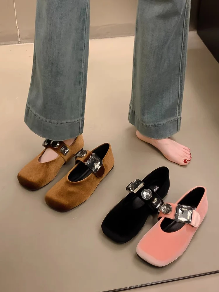 Spring 2026 Women's Mary Jane Shoes Square Head Soft Bottom Bean Bean Fairy Style Fashionable Casual Loafers Comfortable Flats
Spring 2026 Women's Mary Jane Shoes Square Head Soft Bottom Bean Bean Fairy Style Fashionable Casual Loafers Comfortable Flats