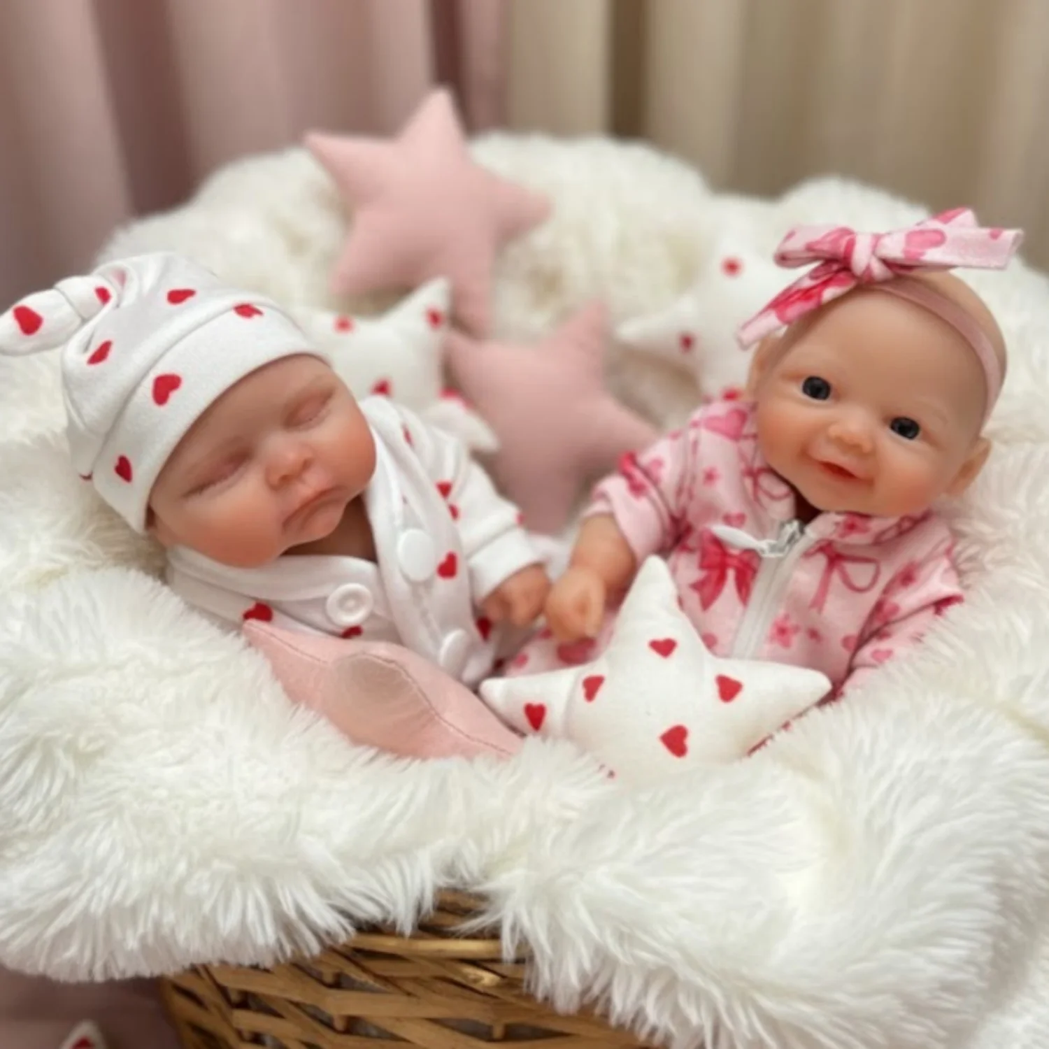 AnjoDoll 8Inch/20cm Silicone Bebe Girl Reborn Doll Lifelike Painted Skin Washable Newborn Doll, Toy Collectible Gift for Kids
AnjoDoll 8Inch/20cm Silicone Bebe Girl Reborn Doll Lifelike Painted Skin Washable Newborn Doll, Toy Collectible Gift for Kids