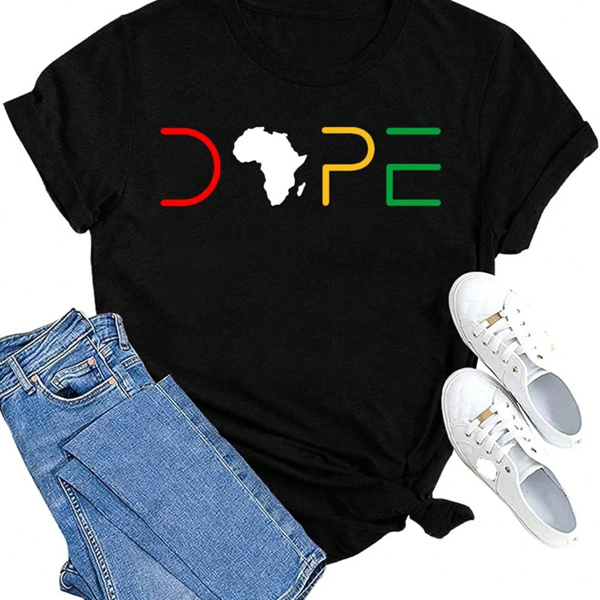 Черная футболка с коротким рукавом и графическим изображением карты Африки в цветах раста.
Черная футболка с коротким рукавом и графическим изображением карты Африки в цветах раста.