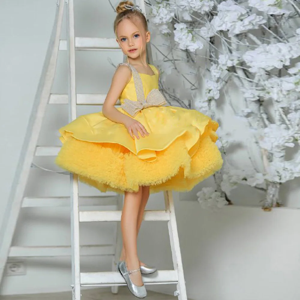 Cute Yellow Flower Girl Dress Square Neck Bow Ruffles Satin Short Party Dress for Girls Birthday Graduation Pageant Gown Mini
Cute Yellow Flower Girl Dress Square Neck Bow Ruffles Satin Short Party Dress for Girls Birthday Graduation Pageant Gown Mini