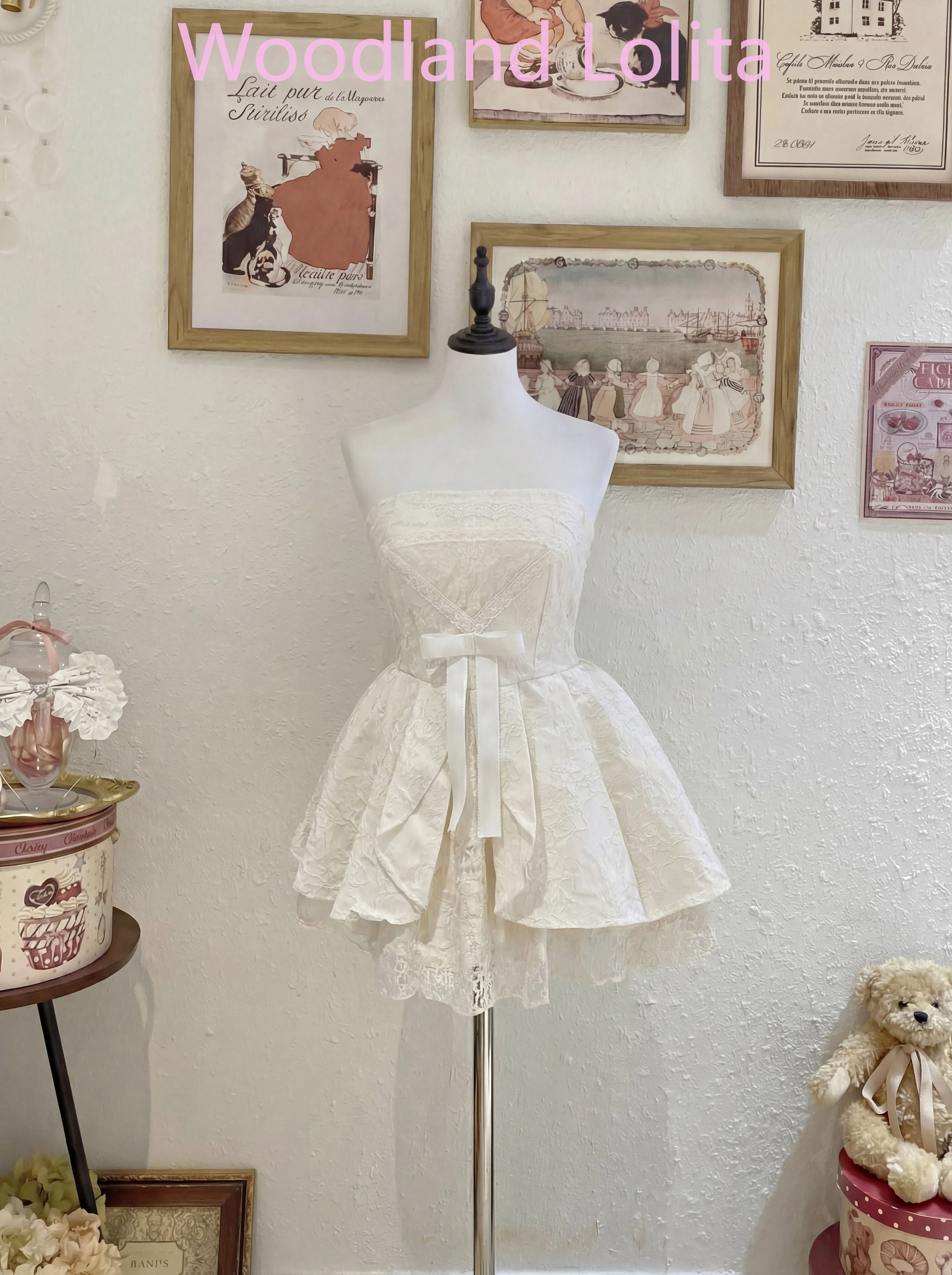 Summer French Elegant Vintage Mini Dress Women's Backless Sexy Bow Jacquard Heavy Craft Lolita Dress Cute Sweet Birthday Gown
Summer French Elegant Vintage Mini Dress Women's Backless Sexy Bow Jacquard Heavy Craft Lolita Dress Cute Sweet Birthday Gown