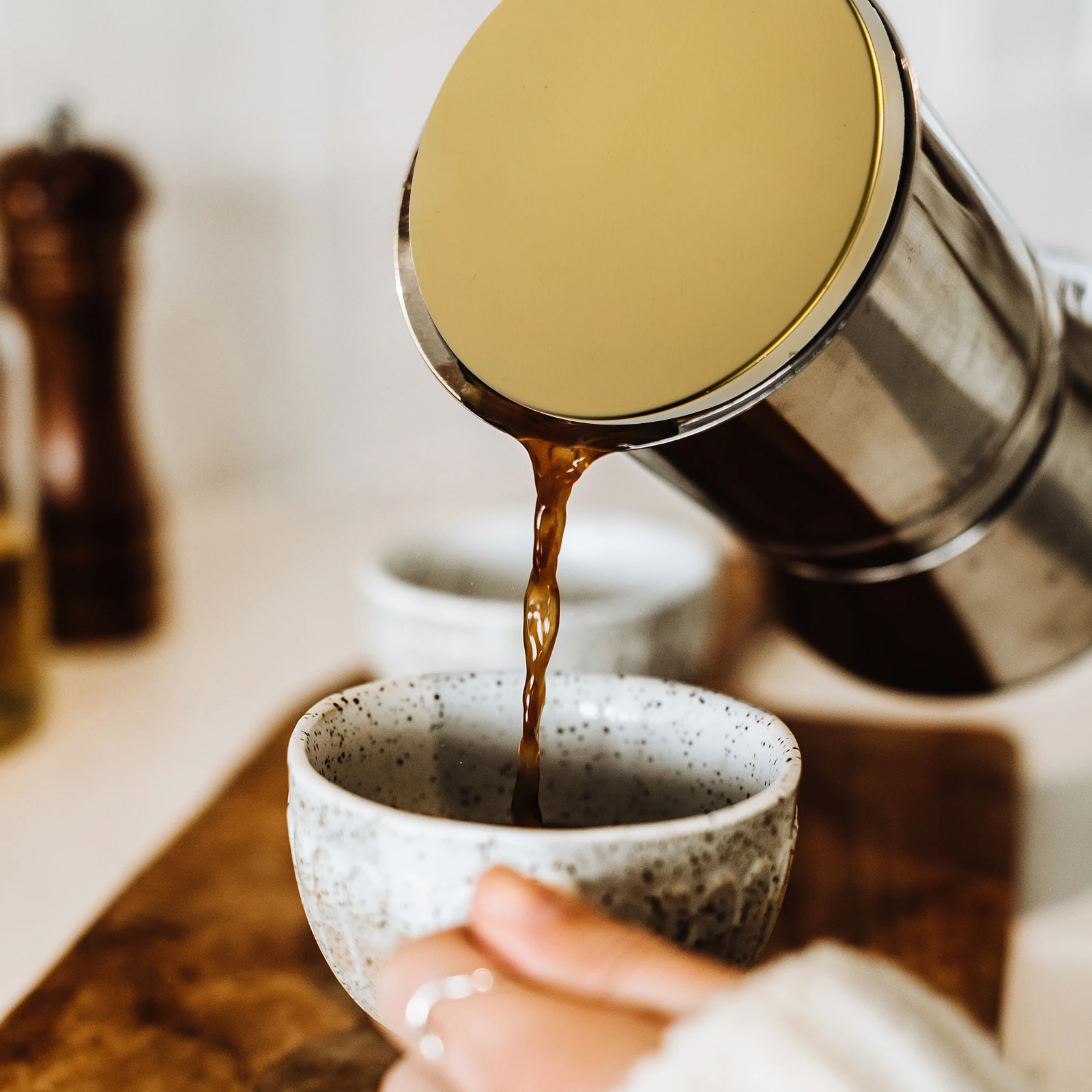 2Pcs Stainless Steel Tea Pot Lid with Fine Filter Holes Dual Spout Design for Tea and Fruit Juice Filtering Household Kitchen
2Pcs Stainless Steel Tea Pot Lid with Fine Filter Holes Dual Spout Design for Tea and Fruit Juice Filtering Household Kitchen