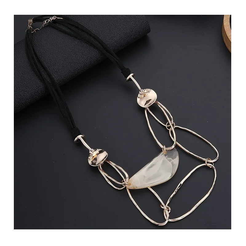 Foreign Trade Special for New Simple Wind Geometric Metal Fashion Personality Versatile Women's Collarbone Chain
Foreign Trade Special for New Simple Wind Geometric Metal Fashion Personality Versatile Women's Collarbone Chain
