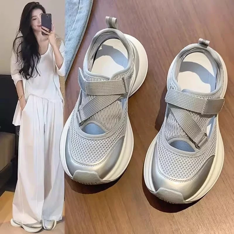 Women's sports sandals, women's 2026 summer thick soled casual white shoes, women's hollow breathable sports shoes
Women's sports sandals, women's 2026 summer thick soled casual white shoes, women's hollow breathable sports shoes