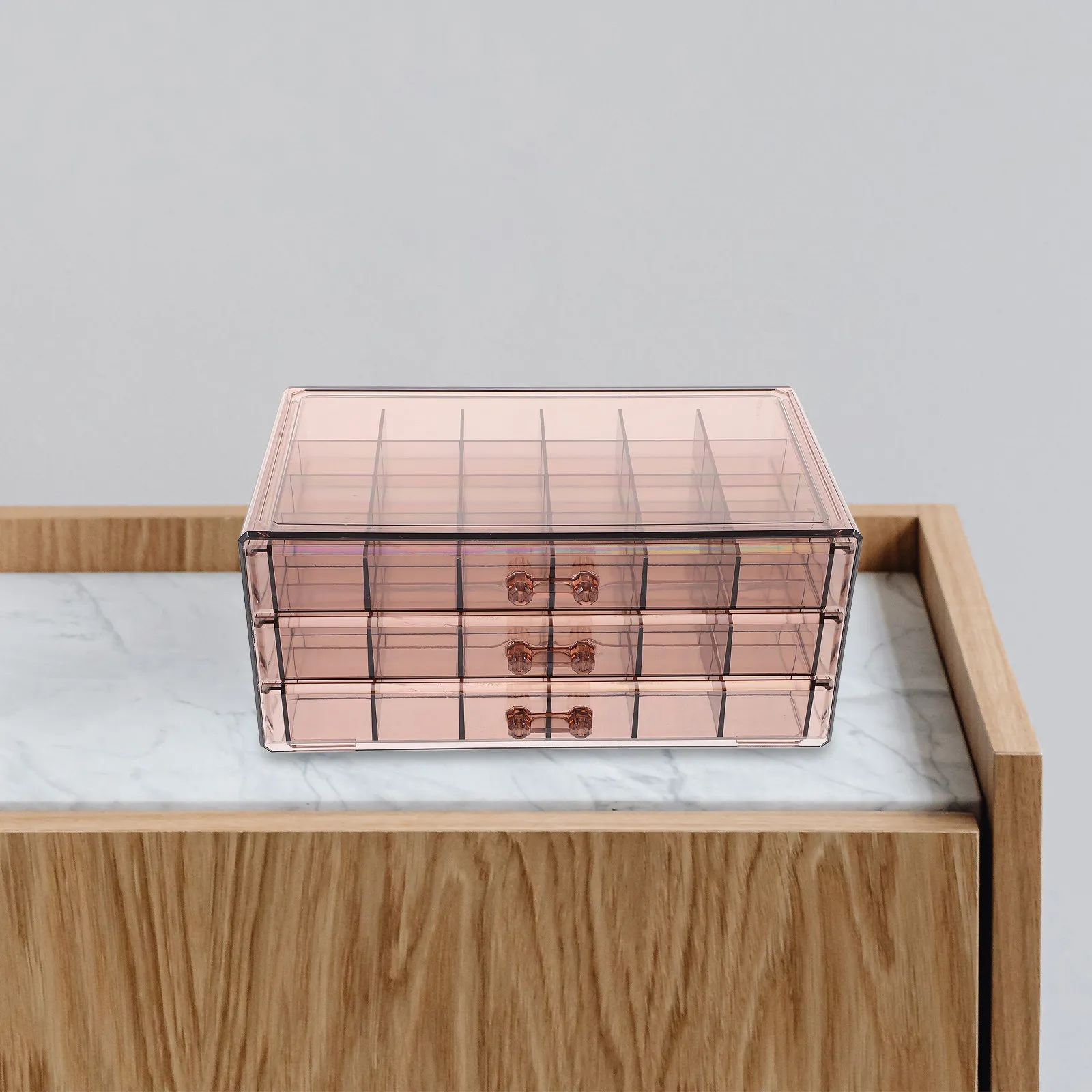 Прозрачная пластиковая коробка для хранения украшений, компактный органайзер, демонстрационный футляр для серег, ожерелий, колец, для дома, туалетного столика, рабочего стола
Прозрачная пластиковая коробка для хранения украшений, компактный органайзер, демонстрационный футляр для серег, ожерелий, колец, для дома, туалетного столика, рабочего стола