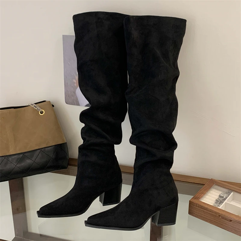 Eilyken/женские сапоги выше колена на квадратном каблуке в стиле панк, зимняя обувь, модная плиссированная обувь с острым носком, длинные Botas De Mujer
Eilyken/женские сапоги выше колена на квадратном каблуке в стиле панк, зимняя обувь, модная плиссированная обувь с острым носком, длинные Botas De Mujer