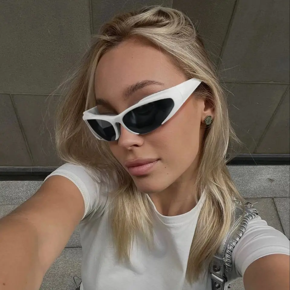 Y2K Small Face Sunglasses For Women Men Fashion Sports Driving Mirror Goggles Vintage Sun Glasses Designer UV400 Eyewear
Y2K Small Face Sunglasses For Women Men Fashion Sports Driving Mirror Goggles Vintage Sun Glasses Designer UV400 Eyewear