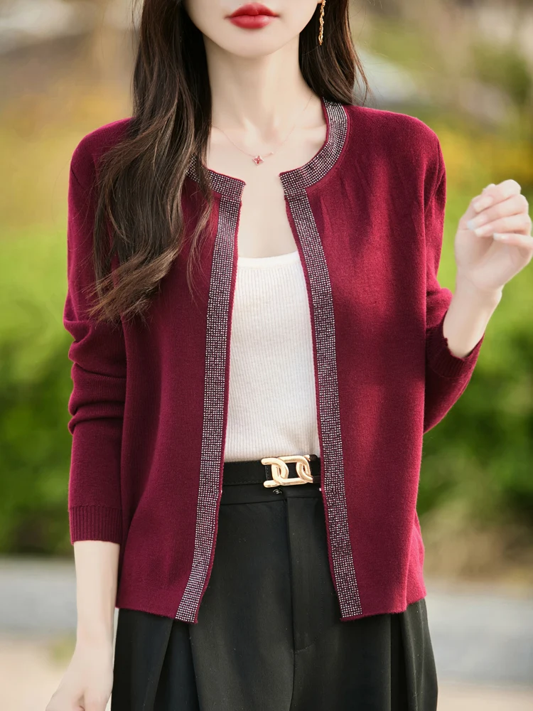 2025New Wool Cardigan O-Neck Fine Spun Wool Solid color Women's High Grade T-Shirt Fashion Comfortable Leisure Long SleevedTops
2025New Wool Cardigan O-Neck Fine Spun Wool Solid color Women's High Grade T-Shirt Fashion Comfortable Leisure Long SleevedTops