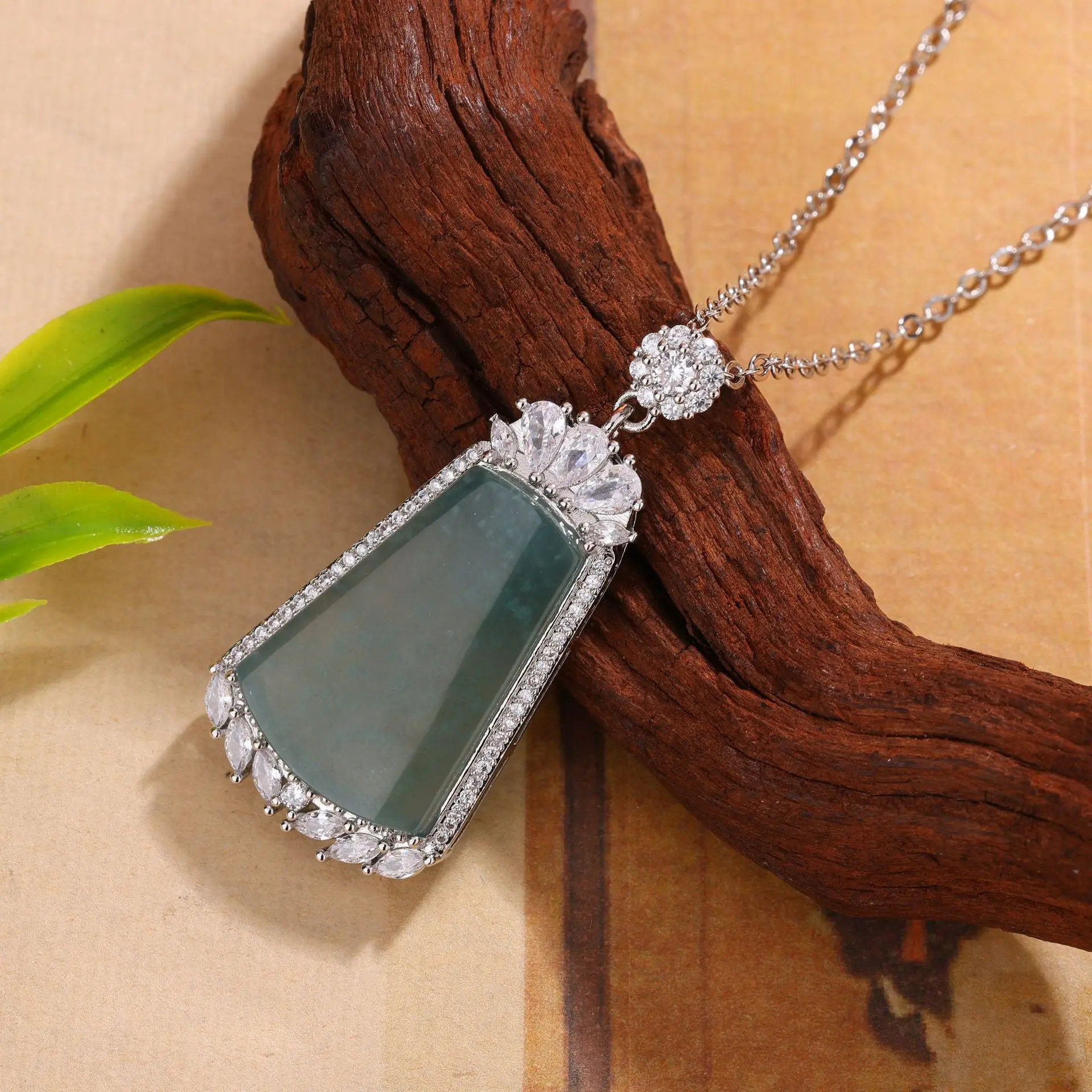 Myanmar Jadeite Pendant Necklace Gifts for Women 925 Silver Designer Charm Burmese Jade Natural Gemstone Fashion Accessories
Myanmar Jadeite Pendant Necklace Gifts for Women 925 Silver Designer Charm Burmese Jade Natural Gemstone Fashion Accessories