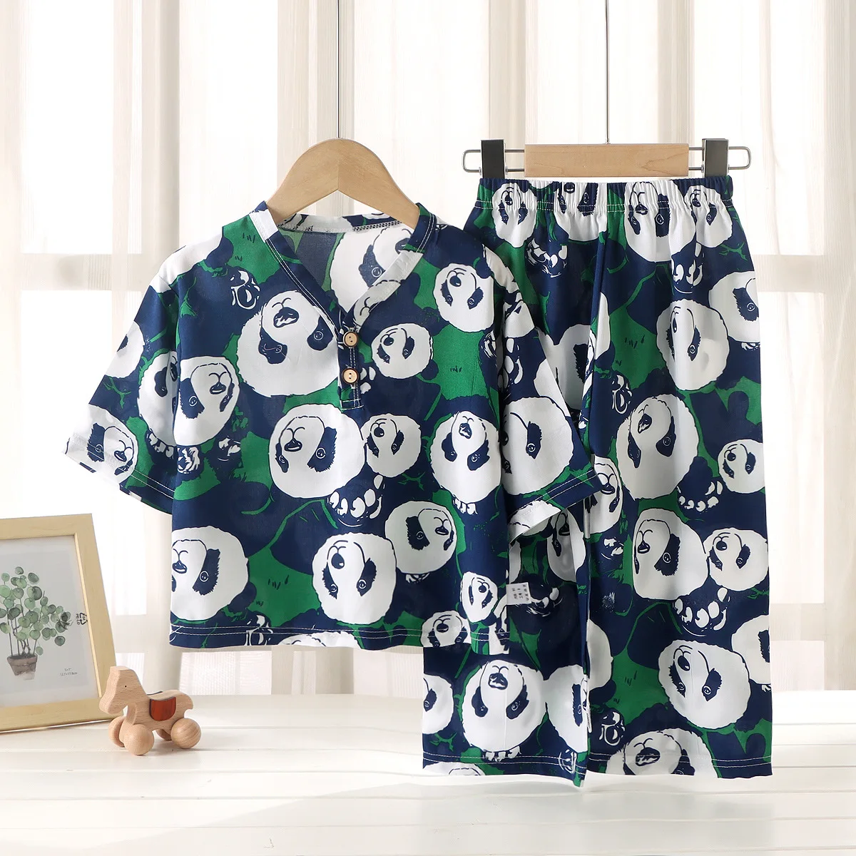 Kids Summer Thin Pajamas Set New 2025 Boys Girls Cartoon Short Sleeve V-neck T-shirt + Pants Sleepwear Baby Casual Loungewear
Kids Summer Thin Pajamas Set New 2025 Boys Girls Cartoon Short Sleeve V-neck T-shirt + Pants Sleepwear Baby Casual Loungewear