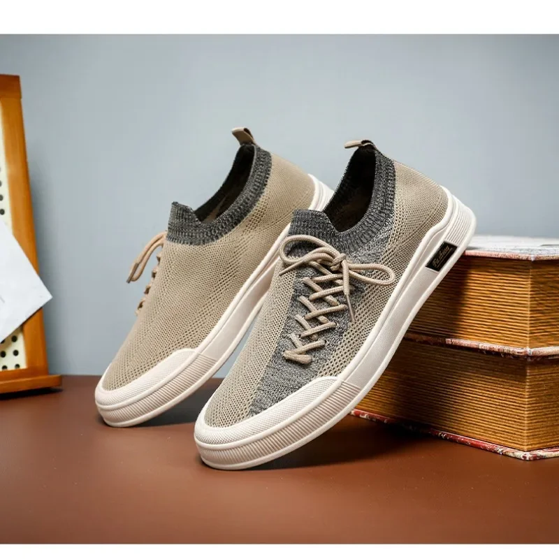 Men's flat shoes are comfortable, knitted breathable upper, 3-color fashionable and versatile, casual sports men's shoes
Men's flat shoes are comfortable, knitted breathable upper, 3-color fashionable and versatile, casual sports men's shoes