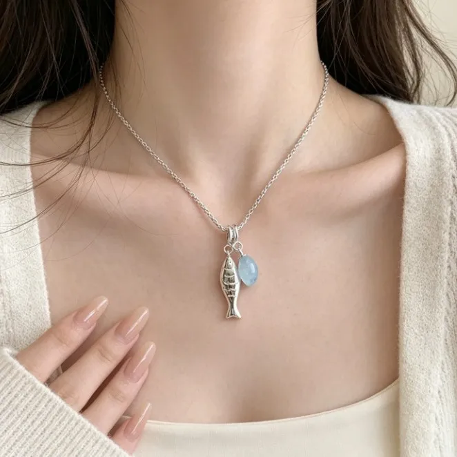 Silver Fish Natural Stone Pendant Necklace Delicate Unique Clavicle Chain Women Fashion Jewelry tendencias 2026 mujeres
Silver Fish Natural Stone Pendant Necklace Delicate Unique Clavicle Chain Women Fashion Jewelry tendencias 2026 mujeres