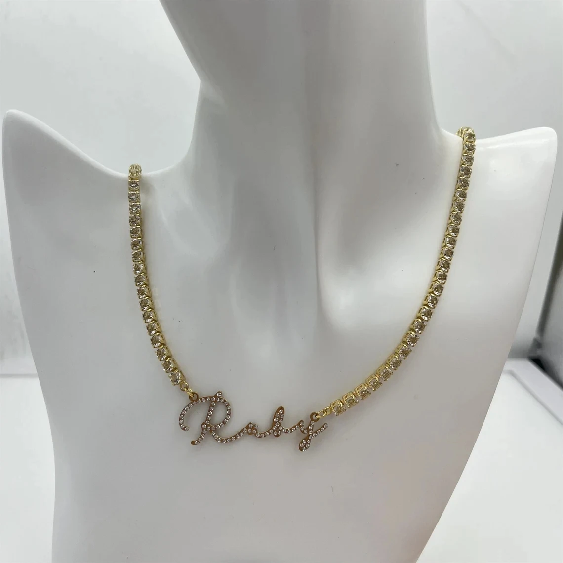 Personalized Custom Shiny Zircon Name Necklace Stainless Steel Women Men Double Layers Zircon Twist Chain Birthday Jewelry Gift
Personalized Custom Shiny Zircon Name Necklace Stainless Steel Women Men Double Layers Zircon Twist Chain Birthday Jewelry Gift
