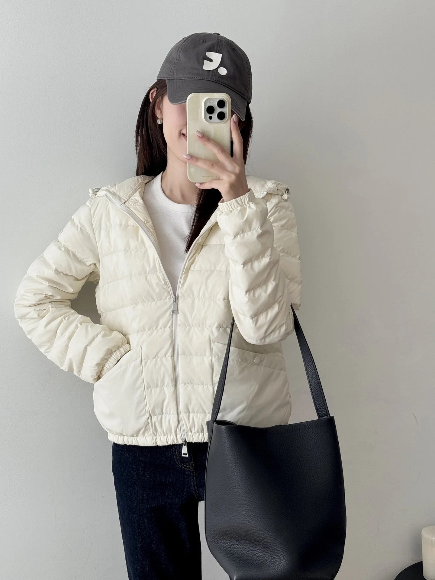 Женская осенне-зимняя легкая теплая универсальная куртка с капюшоном на молнии, тонкий пуховик из гусиного пуха, утепленное пальто для повседневной носки, стандартный крой
Женская осенне-зимняя легкая теплая универсальная куртка с капюшоном на молнии, тонкий пуховик из гусиного пуха, утепленное пальто для повседневной носки, стандартный крой