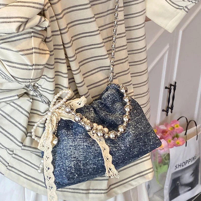 Women Handbag Summer New Korean Simple Versatile High-class Pearl Commute Crossbody Bags Soft Blue Zipper One Shoulder Bag
Women Handbag Summer New Korean Simple Versatile High-class Pearl Commute Crossbody Bags Soft Blue Zipper One Shoulder Bag