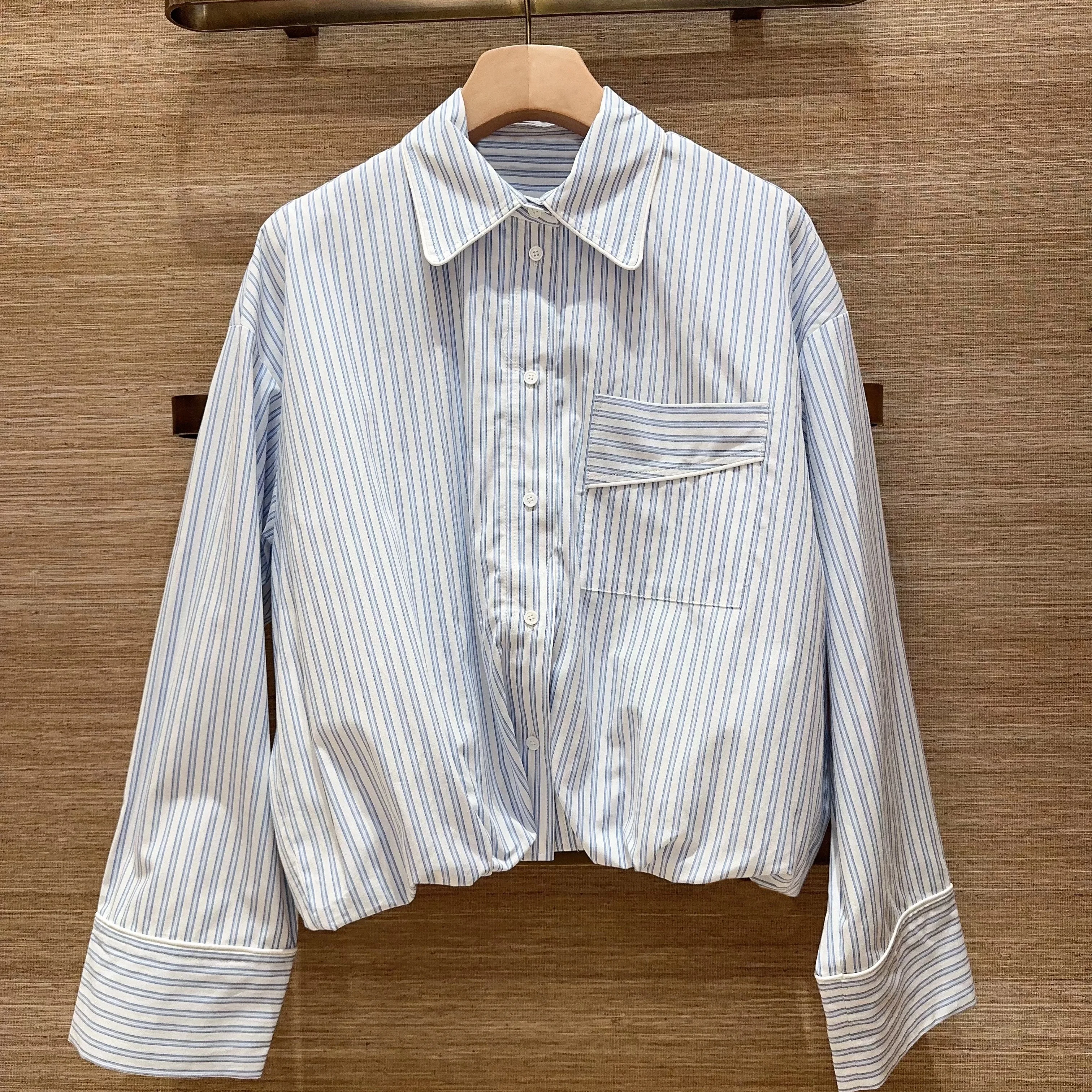 Spring 2026 Women's Loose Fit Long Sleeve Pure Cotton Shirt Fashion Vertical Stripes Shoulder Drop Style Square Collar Top
Spring 2026 Women's Loose Fit Long Sleeve Pure Cotton Shirt Fashion Vertical Stripes Shoulder Drop Style Square Collar Top