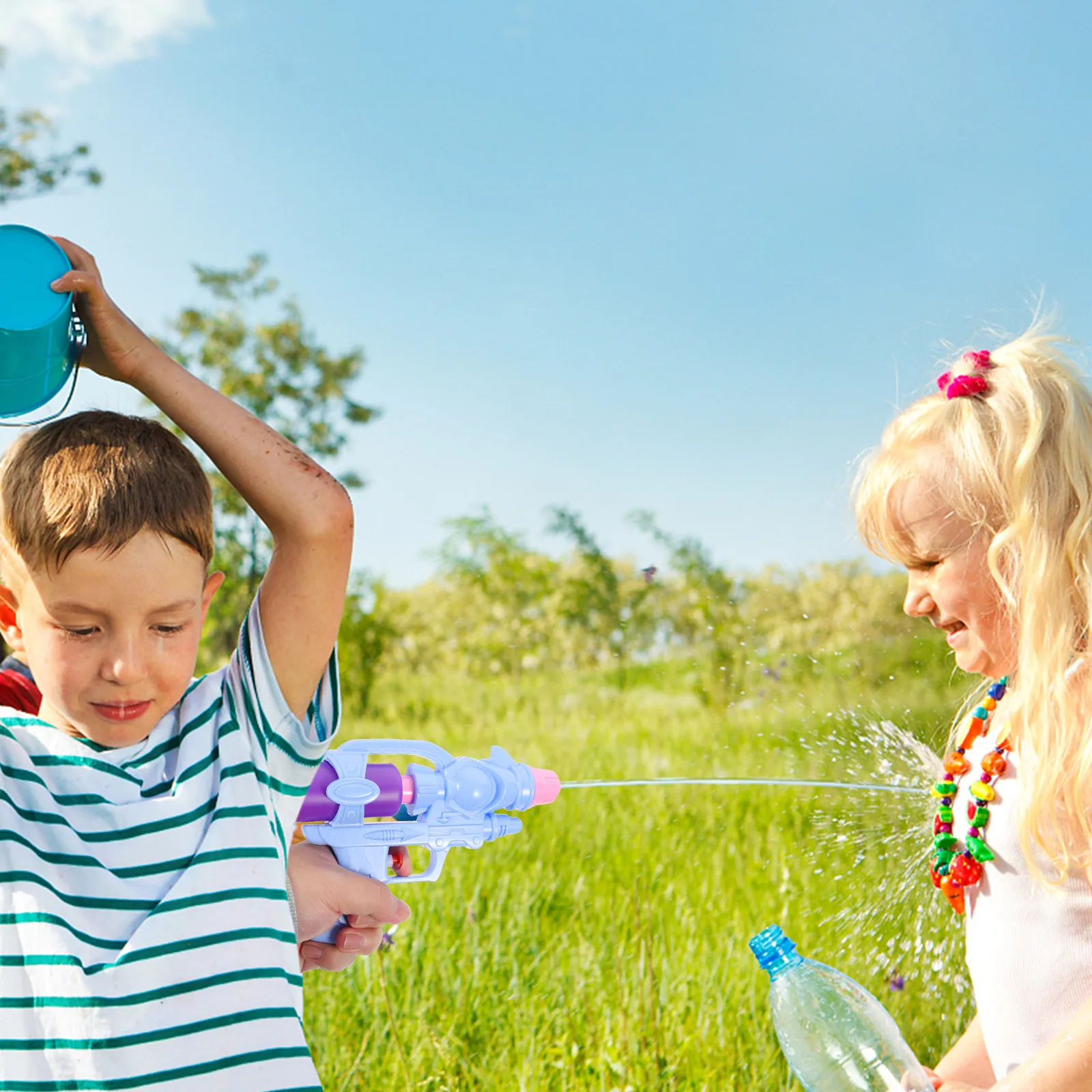 Детский безопасный легкий водный пистолет для игр на открытом воздухе летом, для бассейна, пляжа, вечеринок, игрушка для игр в бассейне
Детский безопасный легкий водный пистолет для игр на открытом воздухе летом, для бассейна, пляжа, вечеринок, игрушка для игр в бассейне