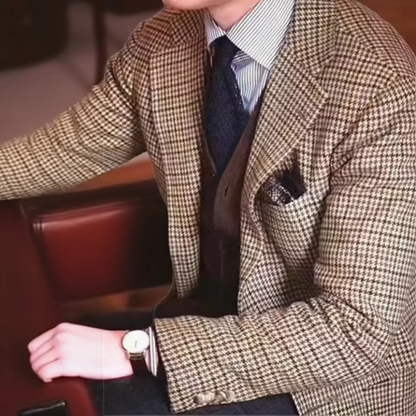 British Retro Windsor Plaid Tweed Slim Fit Men's Suit Autumn/Winter Houndstooth Suit Top Jacket
British Retro Windsor Plaid Tweed Slim Fit Men's Suit Autumn/Winter Houndstooth Suit Top Jacket