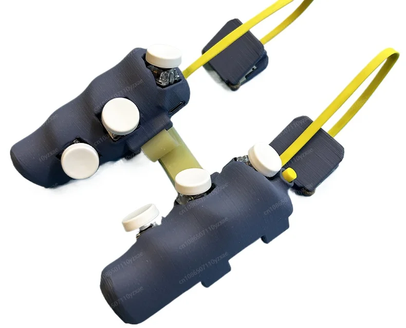 Connect the point and shoot the gamepad button with six fingers, eight fingers and ten fingers.
Connect the point and shoot the gamepad button with six fingers, eight fingers and ten fingers.