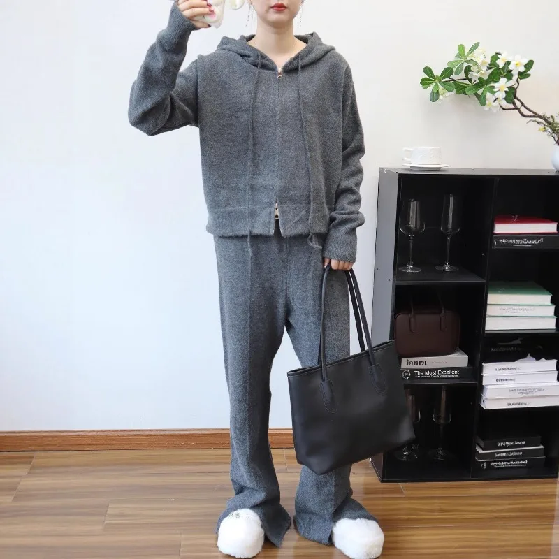 Hooded double zipper knitted sweater jacket+knitted wide leg pants two-piece set for autumn and winter Women's Suit New Woman
Hooded double zipper knitted sweater jacket+knitted wide leg pants two-piece set for autumn and winter Women's Suit New Woman