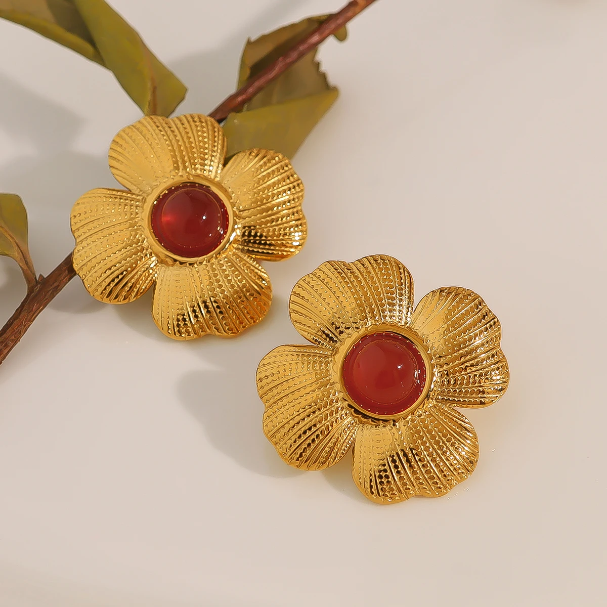 WILD & FREE Retro Red Natural Stone Stainless Steel Stud Earrings for Women 18K Gold Plated Metal Flower Luxury Jewelry
WILD & FREE Retro Red Natural Stone Stainless Steel Stud Earrings for Women 18K Gold Plated Metal Flower Luxury Jewelry