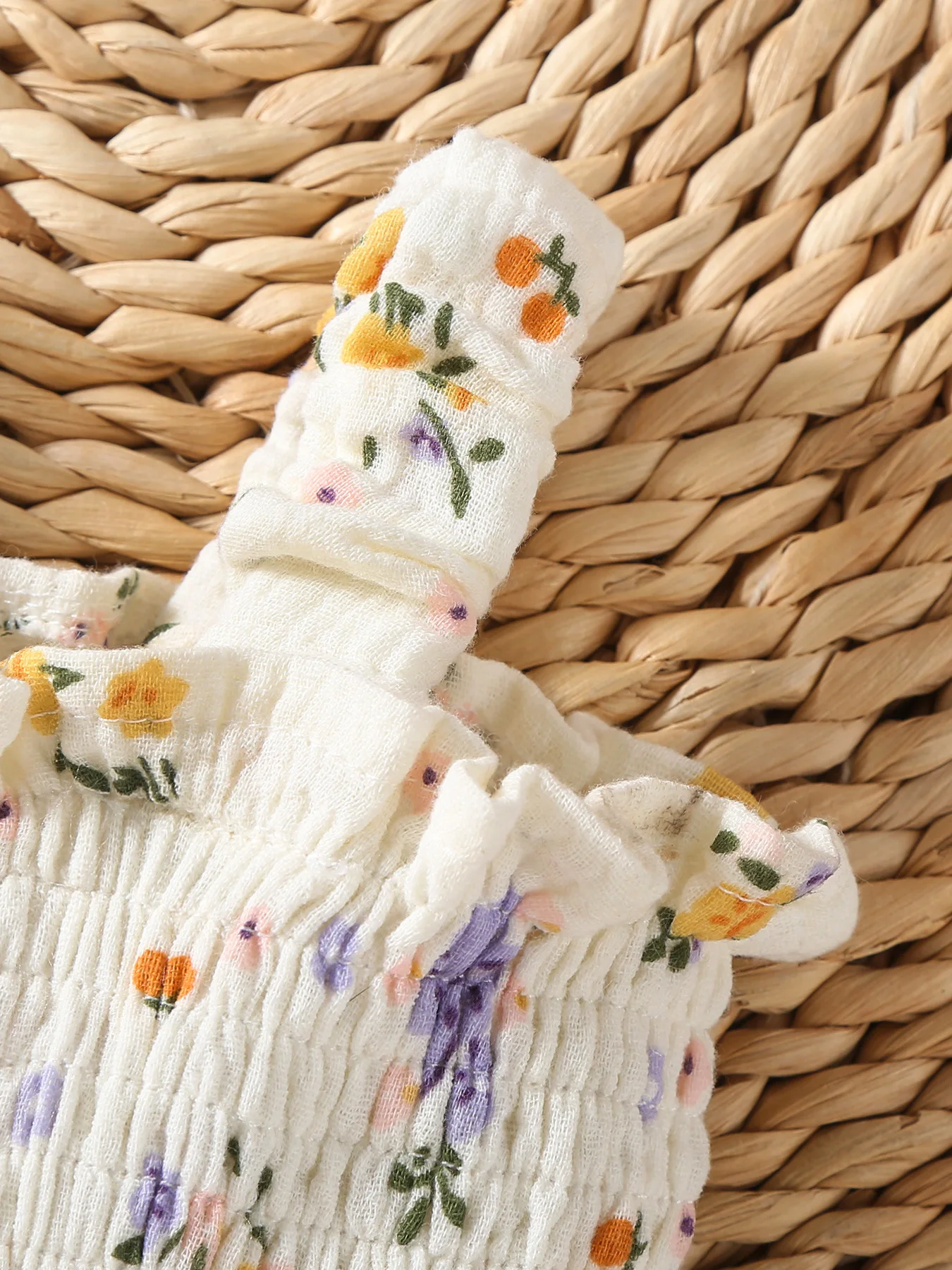 2025 Summer Baby Girls Bodysuit Infant Girls One Piece Floral Camisole Bodysuit With Hat Baby Girls Clothing
2025 Summer Baby Girls Bodysuit Infant Girls One Piece Floral Camisole Bodysuit With Hat Baby Girls Clothing