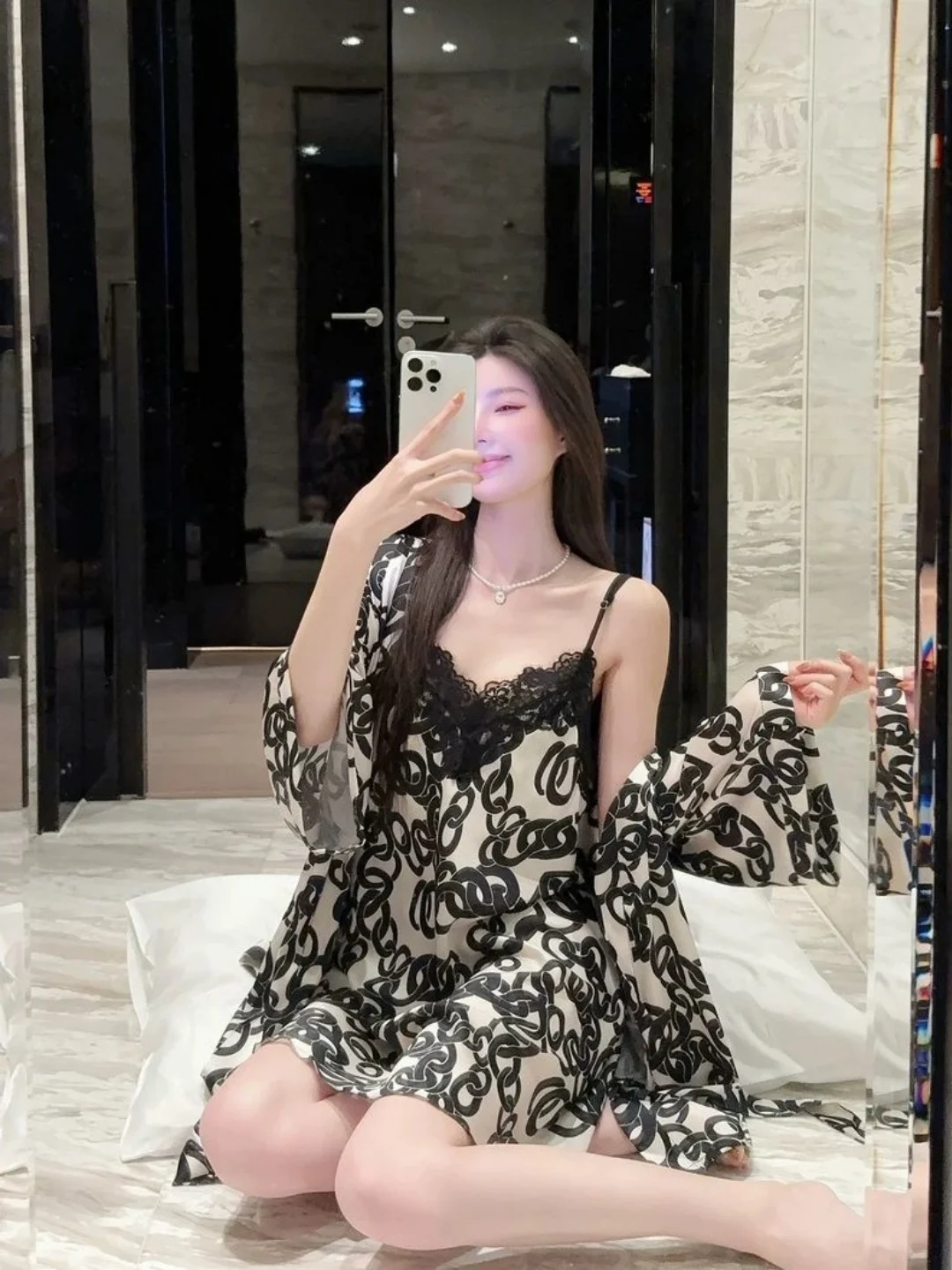 Sexy Large Size Ice Silk Backless Strap Sleepwear Comfortable Thin Plant Floral Print Home Clothes for Young Women Summer Nig...
Sexy Large Size Ice Silk Backless Strap Sleepwear Comfortable Thin Plant Floral Print Home Clothes for Young Women Summer Nig...