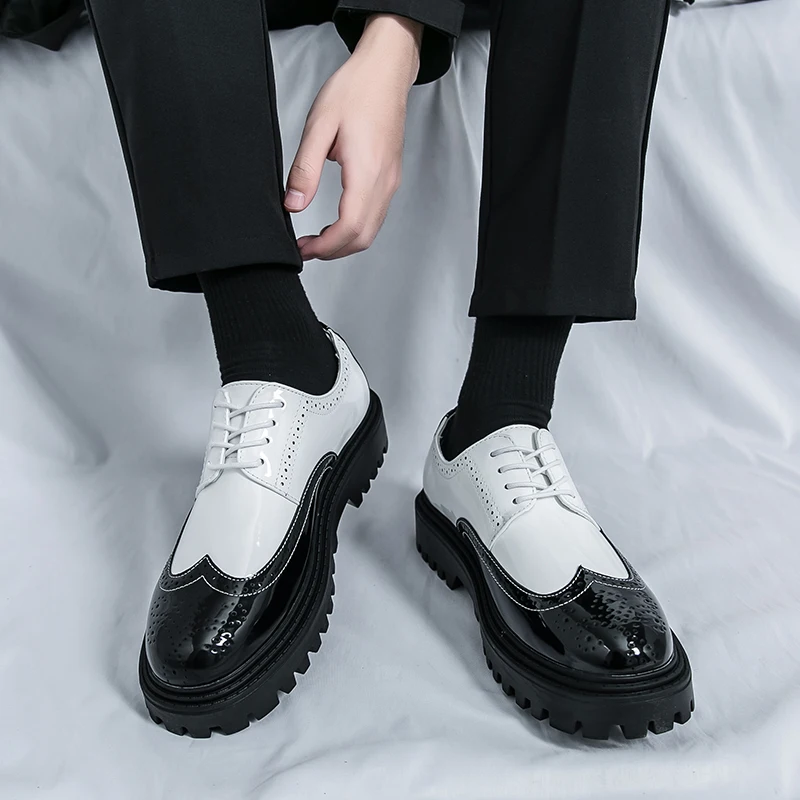 Дизайнерские брендовые мужские туфли-броги, мужские блестящие кожаные туфли на толстой подошве, увеличивающие рост, деловая обувь для официальных мероприятий
Дизайнерские брендовые мужские туфли-броги, мужские блестящие кожаные туфли на толстой подошве, увеличивающие рост, деловая обувь для официальных мероприятий