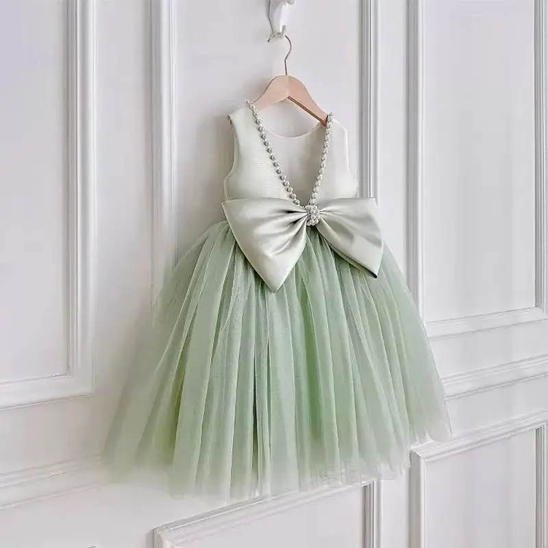 Girl avocado green puffy dress summer new style children's backless princess dress
Girl avocado green puffy dress summer new style children's backless princess dress