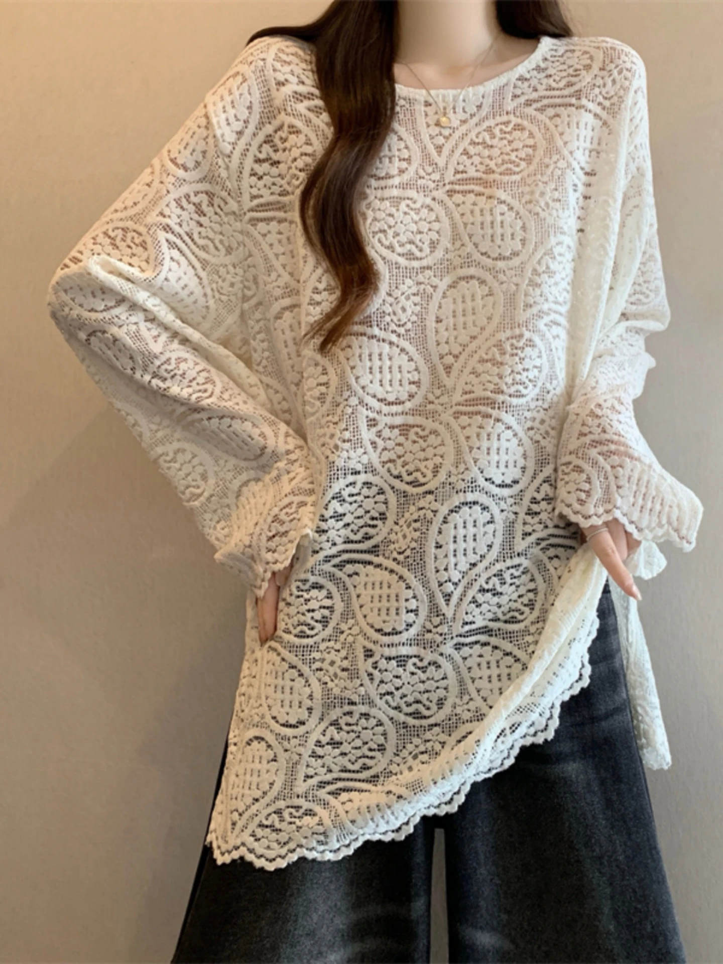 Lace Hook Flower Long Sleeve Base Shirt T-Shirt Women Spring Autumn plus Size Loose Mid-Length Butt Covering Top
Lace Hook Flower Long Sleeve Base Shirt T-Shirt Women Spring Autumn plus Size Loose Mid-Length Butt Covering Top
