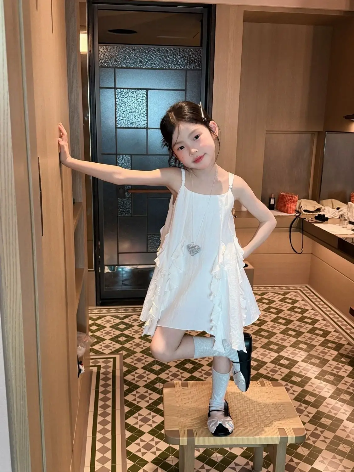 Girls' White Strap Dress Summer New Collection Children's Sweet Mushroom Lace Long Dress 3 5 7 9 11 13Y
Girls' White Strap Dress Summer New Collection Children's Sweet Mushroom Lace Long Dress 3 5 7 9 11 13Y