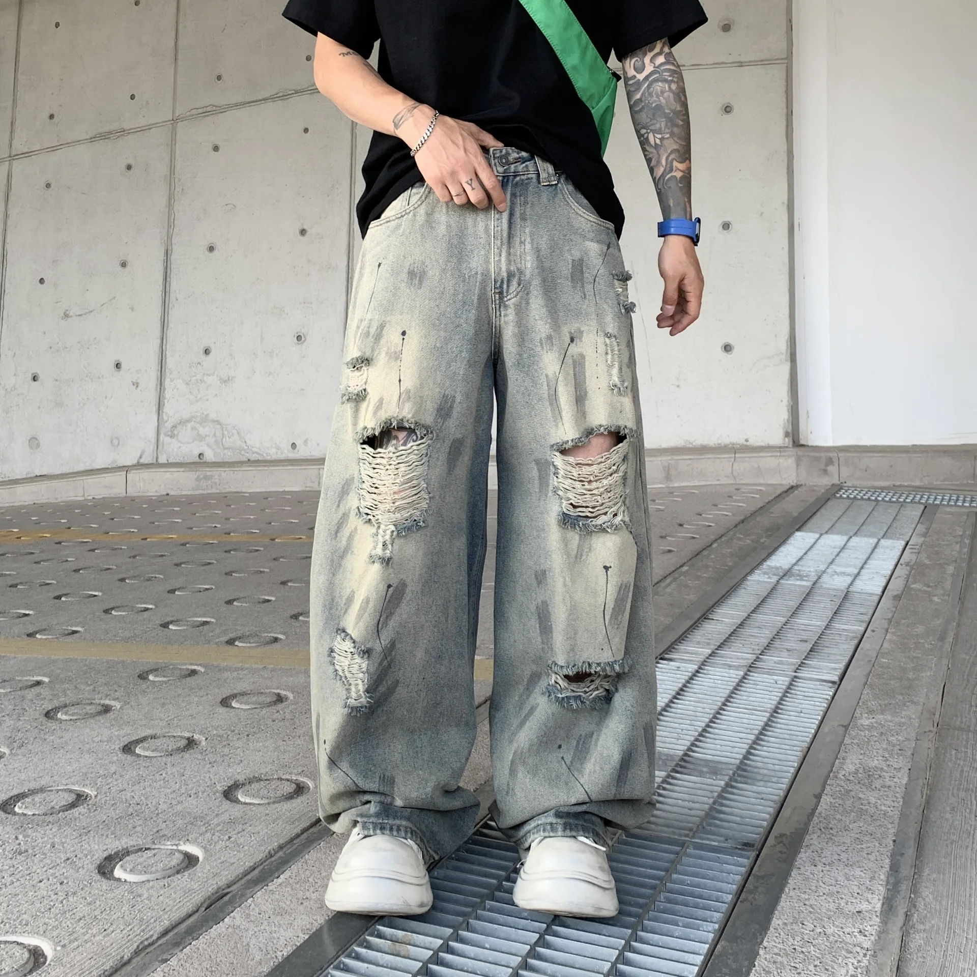 2026 New Ripped Jeans Men's Loose Straight Casual Wide-leg Pants Are A Must in Summer
2026 New Ripped Jeans Men's Loose Straight Casual Wide-leg Pants Are A Must in Summer
