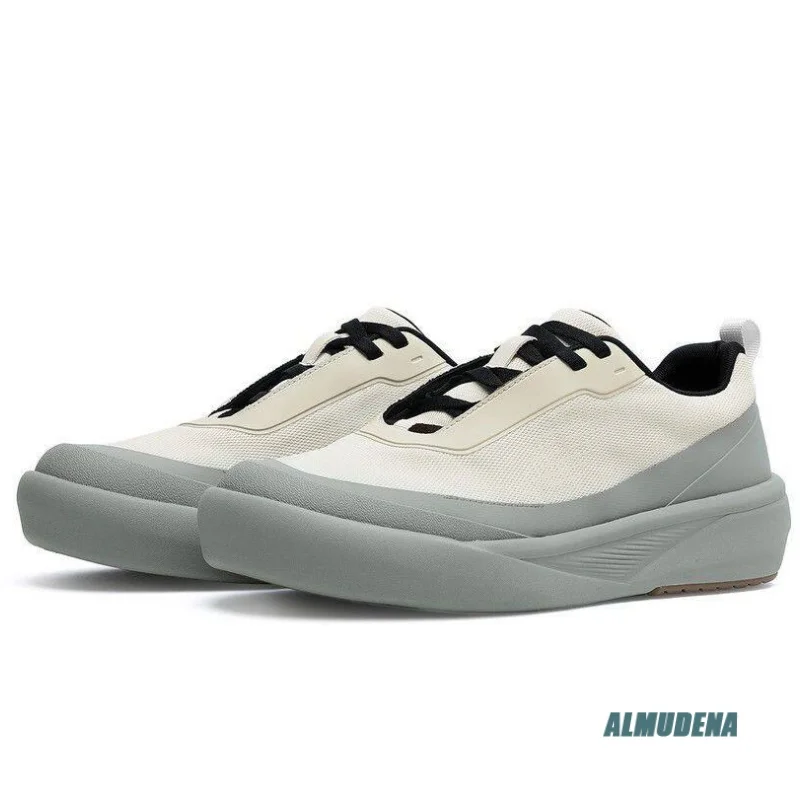 Trendy Two Tone Men Mesh Running Sneakers Breathable Woven Grid Fabric Lace Up Outdoor Daily Comfort Walking Casual Board Shoes
Trendy Two Tone Men Mesh Running Sneakers Breathable Woven Grid Fabric Lace Up Outdoor Daily Comfort Walking Casual Board Shoes