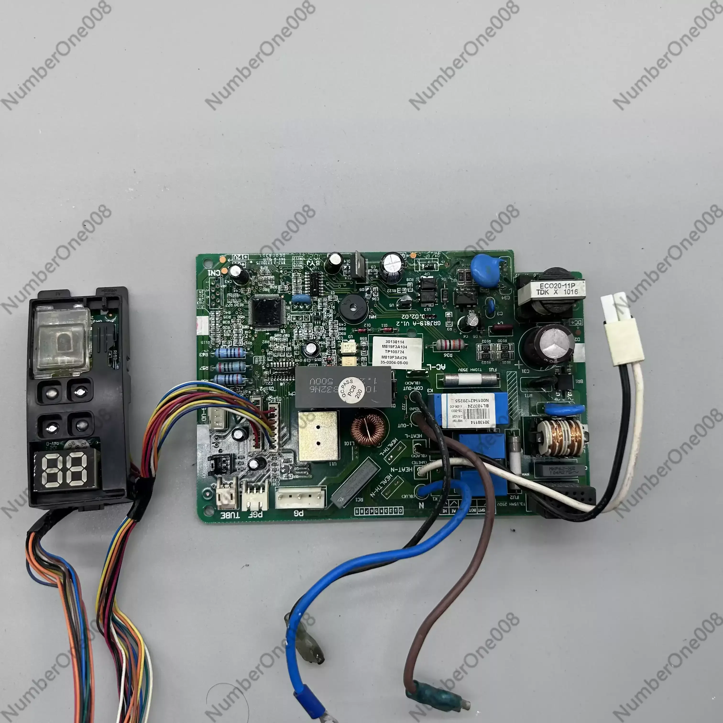 Brand new air conditioning circuit board GRJ819-A 301381111 M819F3A101 30138111
Brand new air conditioning circuit board GRJ819-A 301381111 M819F3A101 30138111