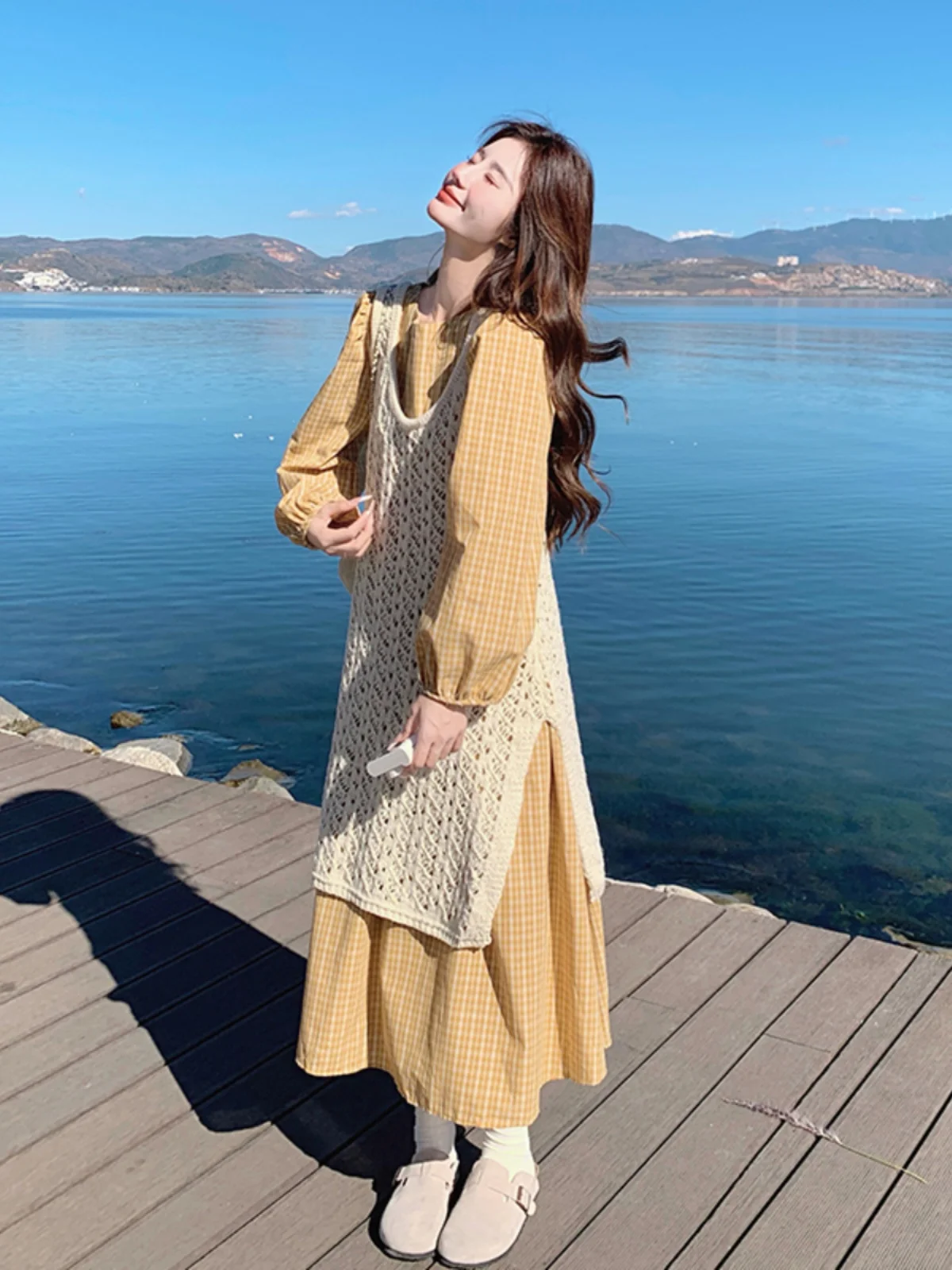 Женский вязаный комплект из двух предметов: топ и юбка в клетку с вырезами, весна-осень, высокая талия, А-силуэт, длинная юбка, корейский стиль, для офиса
Женский вязаный комплект из двух предметов: топ и юбка в клетку с вырезами, весна-осень, высокая талия, А-силуэт, длинная юбка, корейский стиль, для офиса