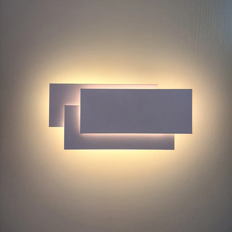 Minimalist Geometric Night Light, Black Wall Light Bedroom, Corridor, Dimmable Indoor Wall Sconce with Remote Control
Minimalist Geometric Night Light, Black Wall Light Bedroom, Corridor, Dimmable Indoor Wall Sconce with Remote Control