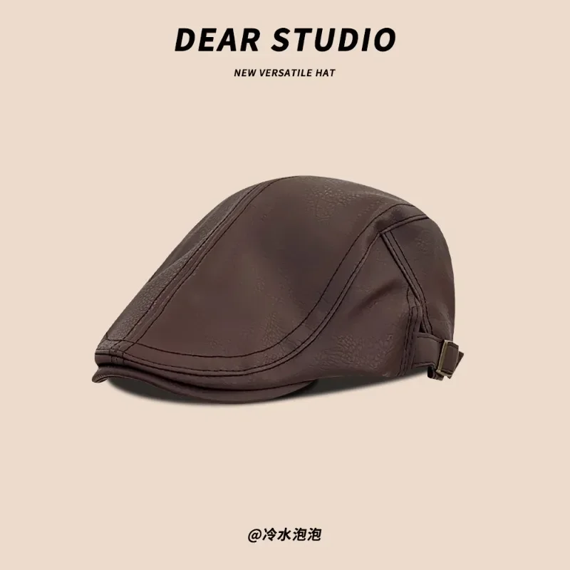 Japanese Retro PU Leather Forward Hat Men and Women Autumn and Winter Personality Street Yuppie British Flat Top Painter Cap 
Japanese Retro PU Leather Forward Hat Men and Women Autumn and Winter Personality Street Yuppie British Flat Top Painter Cap