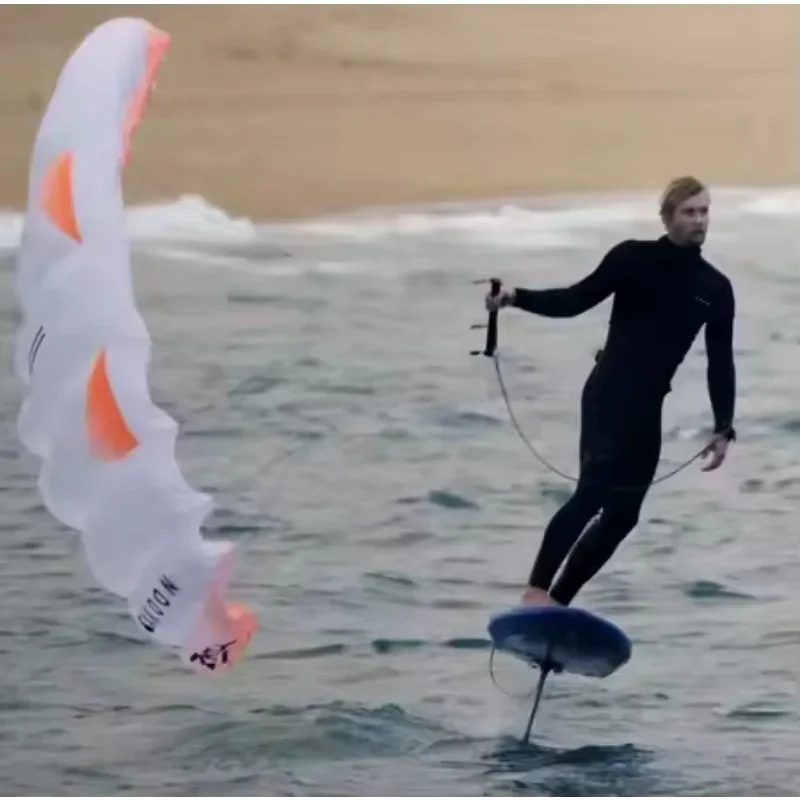White Parawing 4M2 Surfing 
White Parawing 4M2 Surfing
