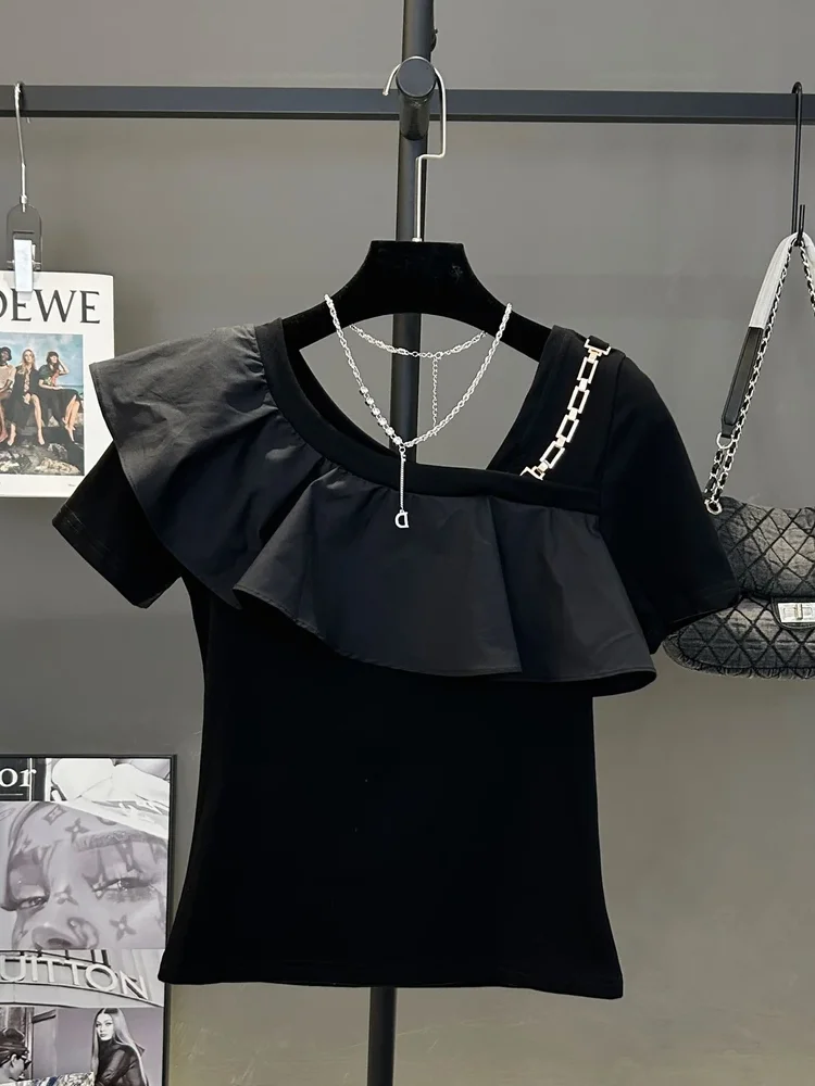 Korean chain diagonal collar ruffled short-sleeved T-shirt women's summer new fashion design sense Joker temperament top.
Korean chain diagonal collar ruffled short-sleeved T-shirt women's summer new fashion design sense Joker temperament top.