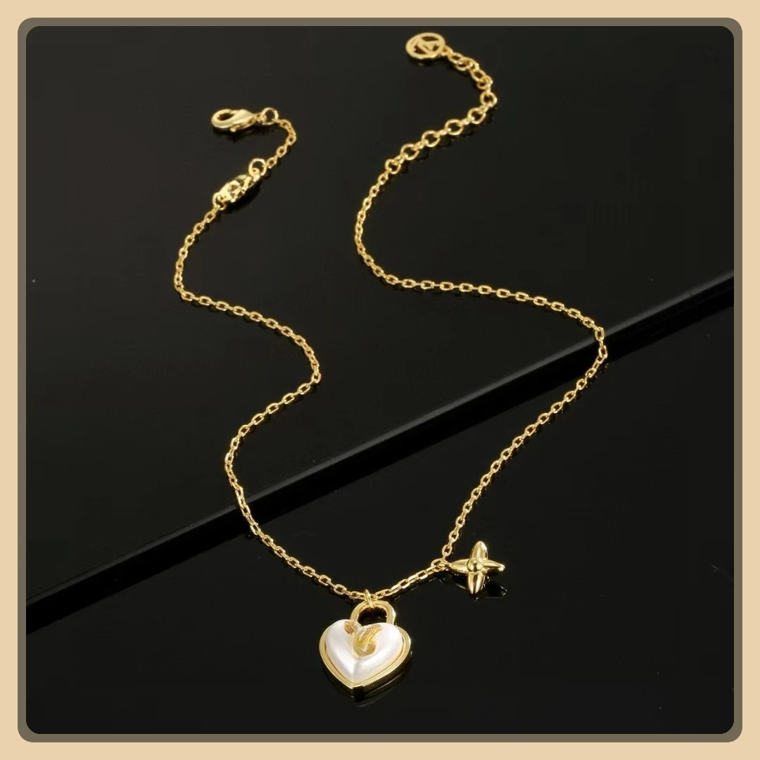 Love Star Diamond Designer Stud Earings Earrings for Women Earring Jewelry for Women for Girl Gift
Love Star Diamond Designer Stud Earings Earrings for Women Earring Jewelry for Women for Girl Gift