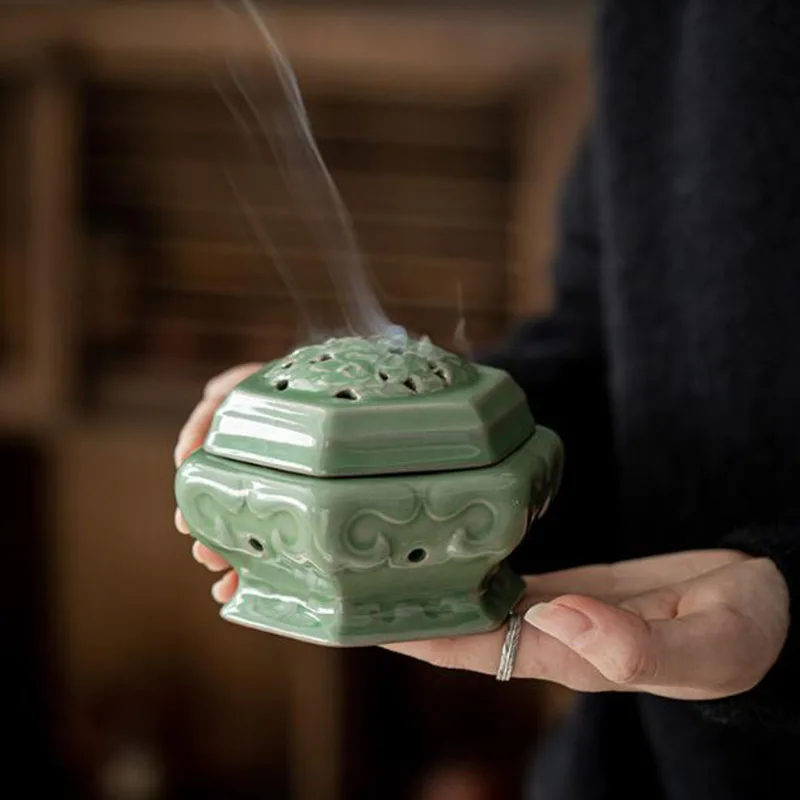 Celadon Coil Incense Burner Retro Sandalwood Aromatherapy Burner Relief Decorated Incense Holder Tea House Home Decor
Celadon Coil Incense Burner Retro Sandalwood Aromatherapy Burner Relief Decorated Incense Holder Tea House Home Decor