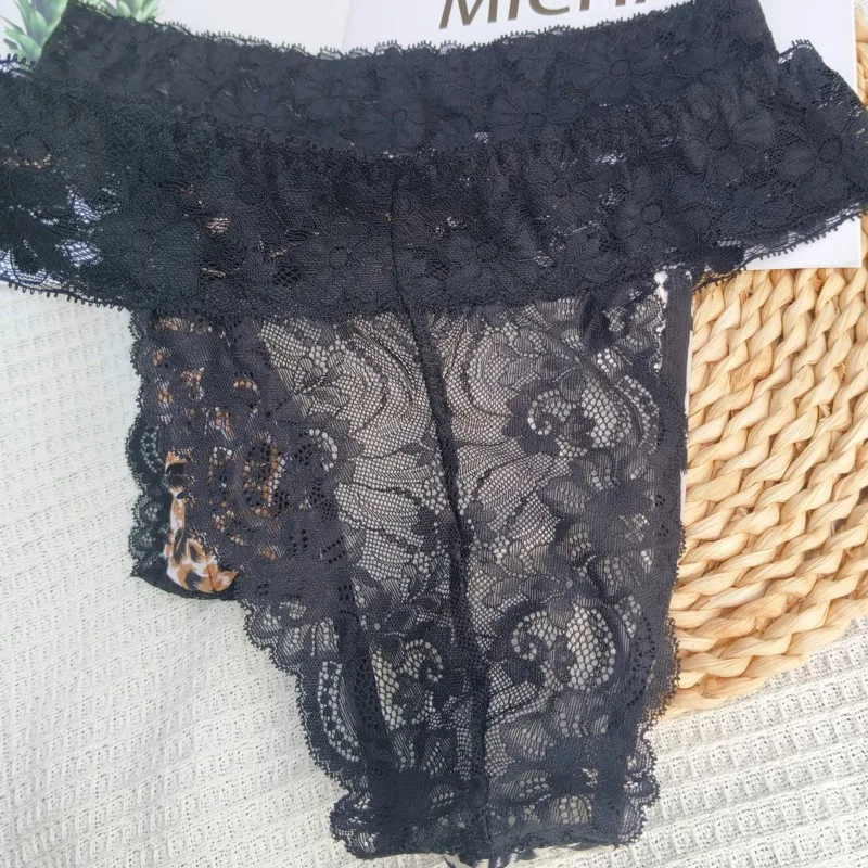 Man's Leopard Print Sexy Thong Ice Silk Lace Splicing Slightly Transparent Half Pack Men's G-string LBGQT Underwear
Man's Leopard Print Sexy Thong Ice Silk Lace Splicing Slightly Transparent Half Pack Men's G-string LBGQT Underwear
