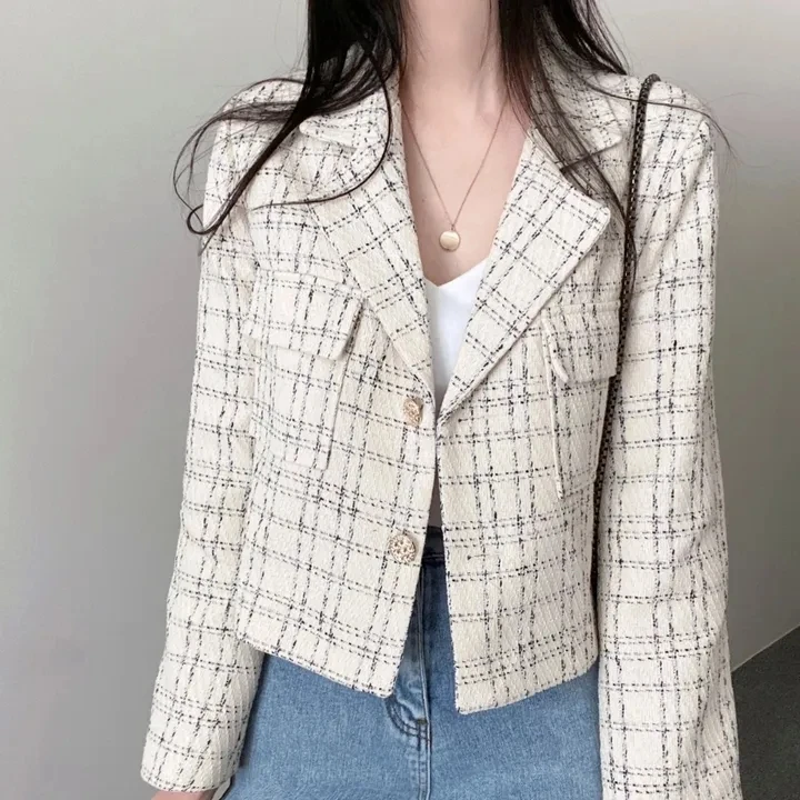 Small Fragrance Winter Tweed Plaid Short Jacket Women Fashion O Neck Long Sleeve Single Breasted Coat Korean Casual Outwear New 
Small Fragrance Winter Tweed Plaid Short Jacket Women Fashion O Neck Long Sleeve Single Breasted Coat Korean Casual Outwear New